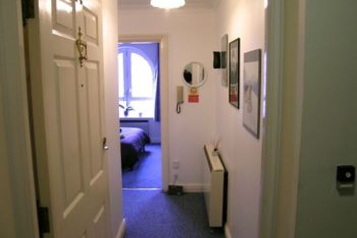 Room 13 of 23
