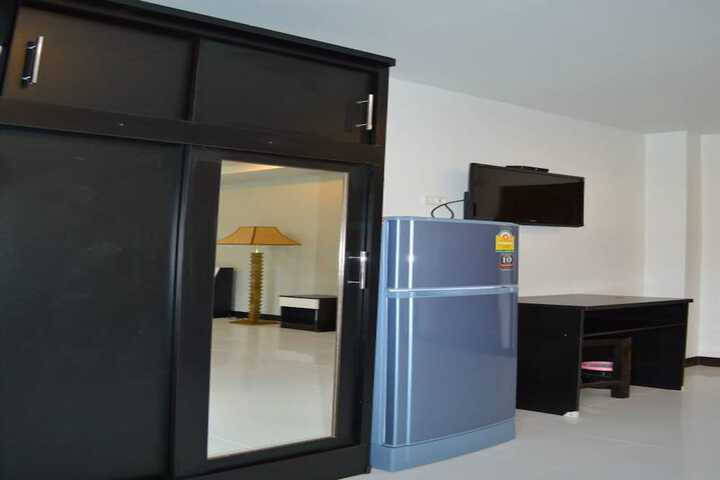 Room 21 of 38