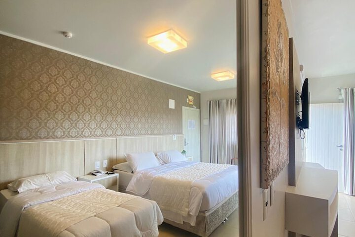 Room 4 of 39