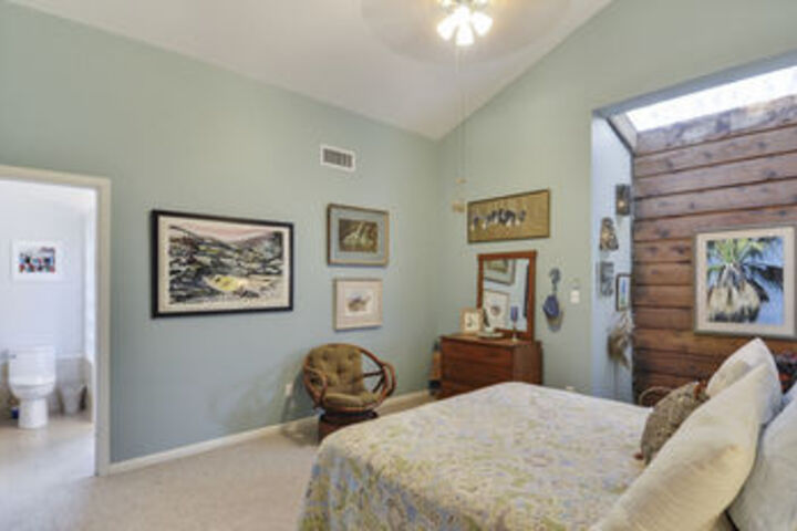 Room 7 of 19