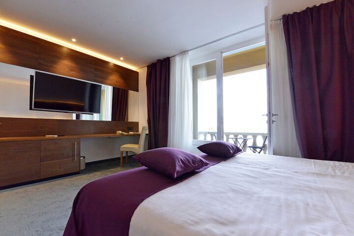 Room 13 of 87