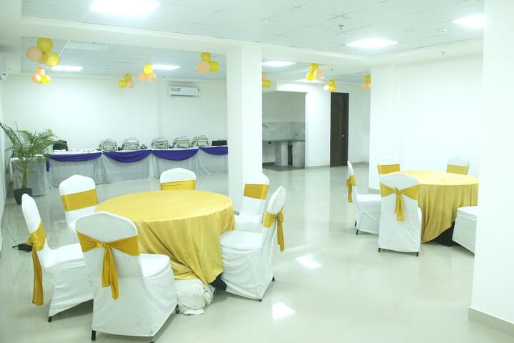 Business Center 43 of 46