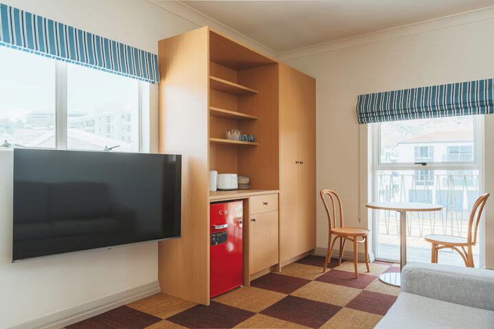 Room 42 of 167