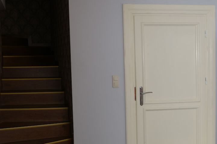 Room 22 of 57