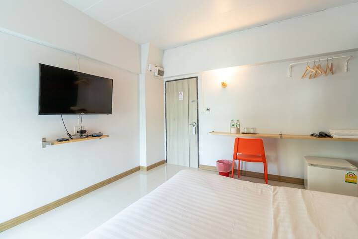 Room 12 of 63