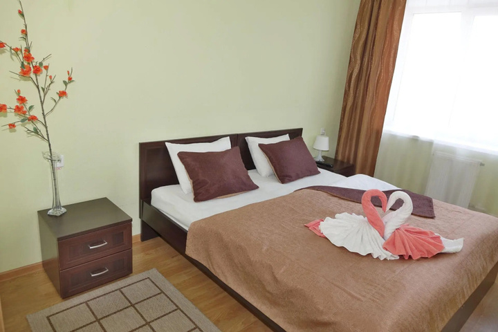 Room 4 of 20