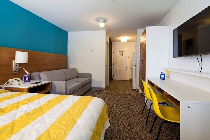 Room 11 of 23