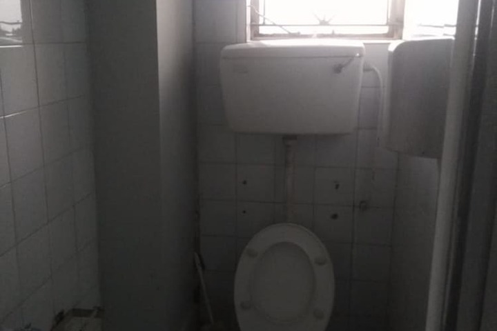 Room 8 of 16