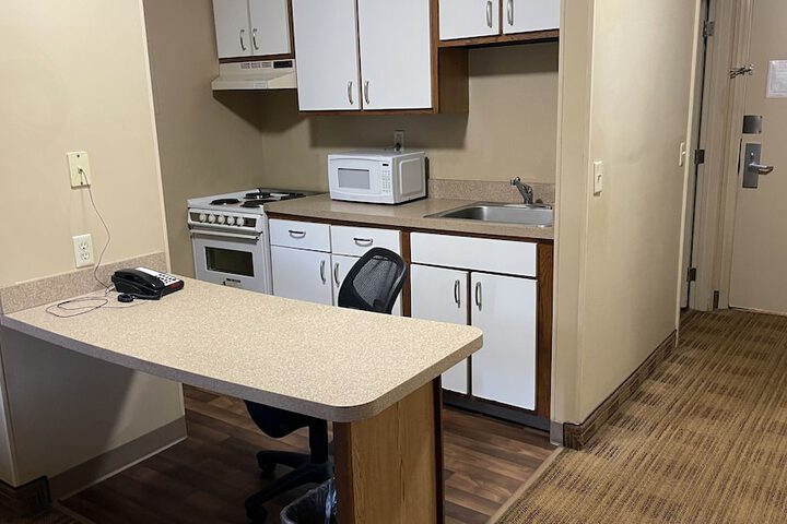 2 Full Beds Suite (11 of 12)