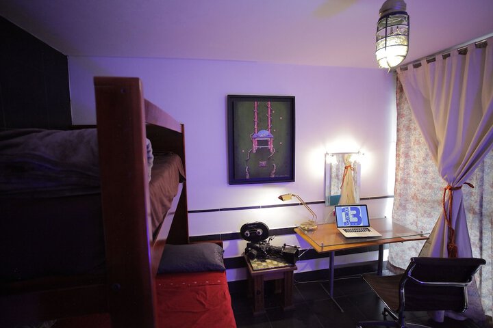 Room 14 of 80