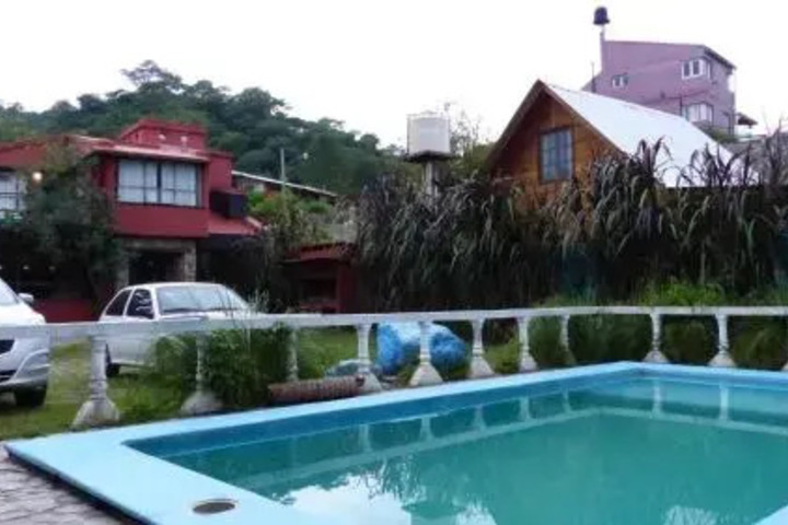 Pool 4 of 10