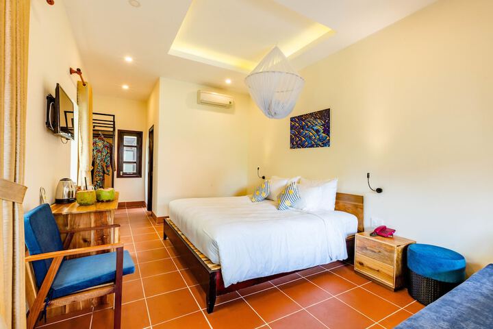 Room 25 of 100