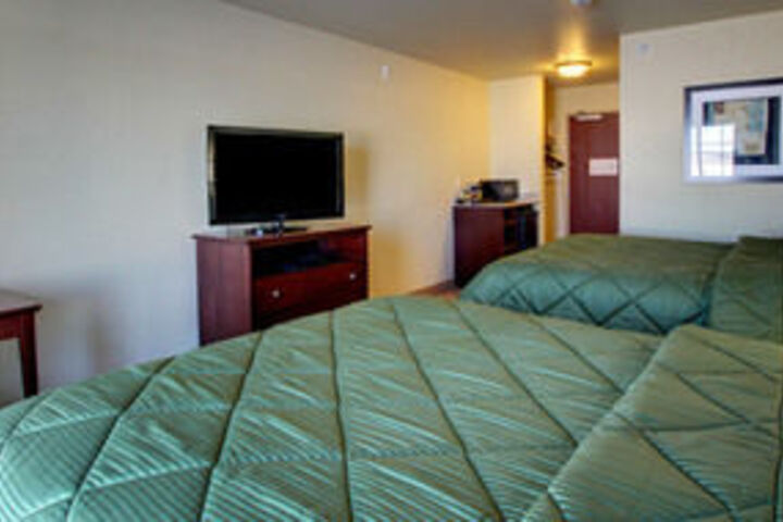 Room 6 of 12