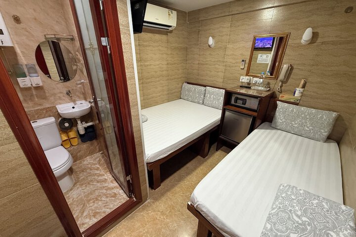 Room 63 of 138