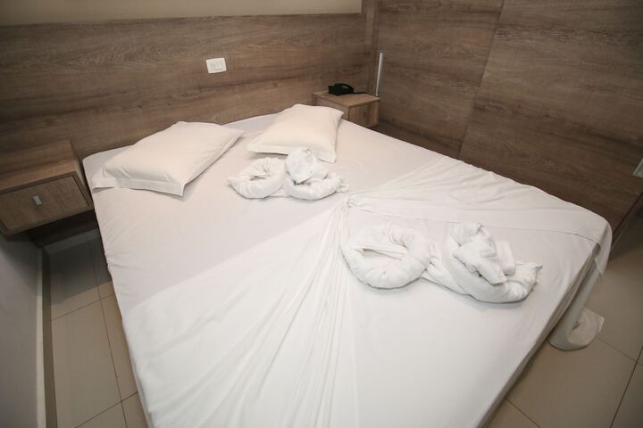 Room 10 of 60
