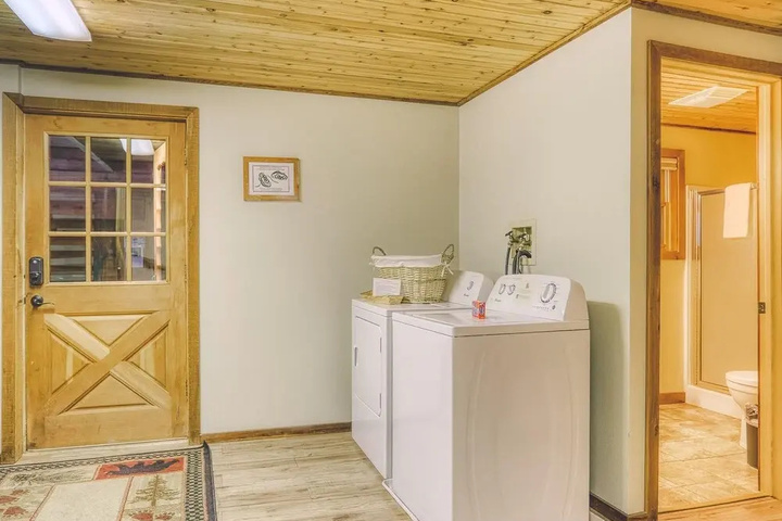 Image of Cedarwood Lodge