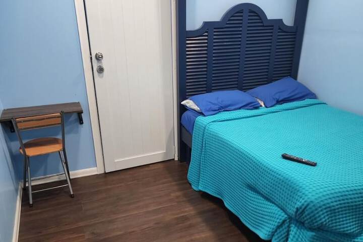 Room 6 of 20