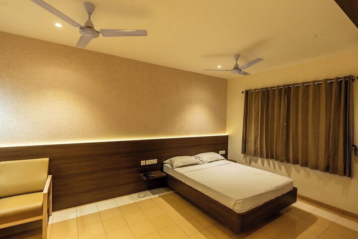 Room 2 of 12