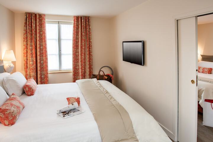 Room 15 of 38