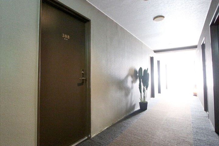 Ballroom/Hall 33 of 38