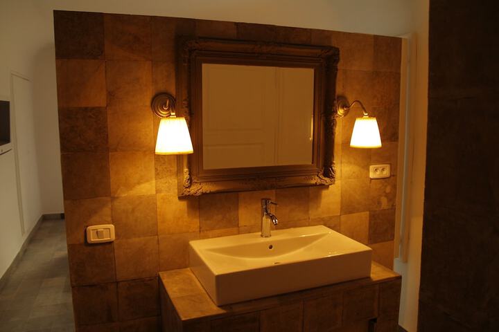 Clean Restrooms