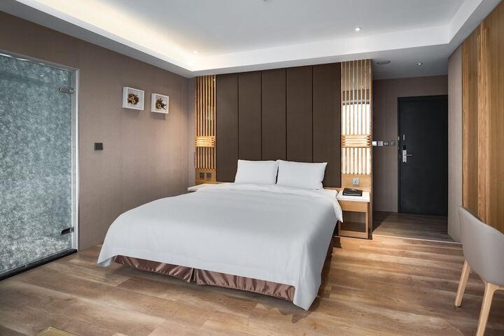 Room 29 of 50