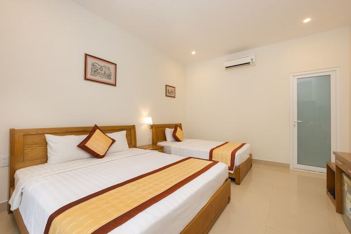 Room 5 of 49