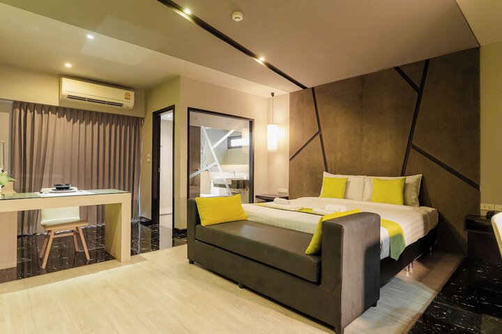 Room 34 of 46