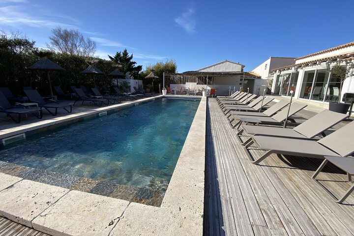 Pool 58 of 68