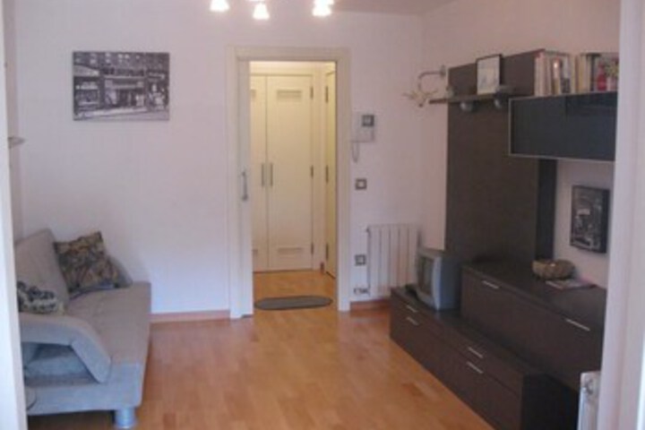 Room 5 of 10