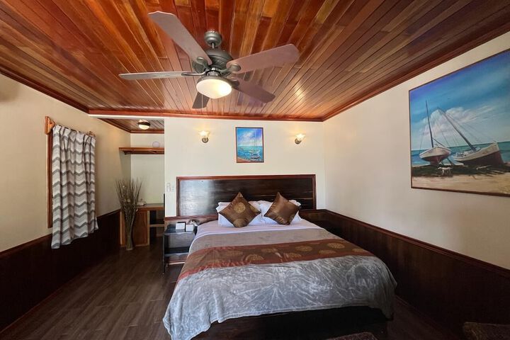 Room 46 of 272