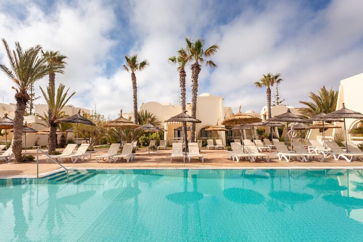 Hotel with Pool