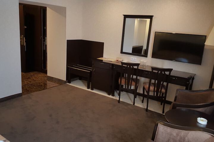 Room 7 of 45