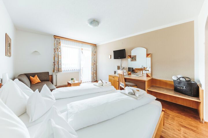 Room 20 of 64