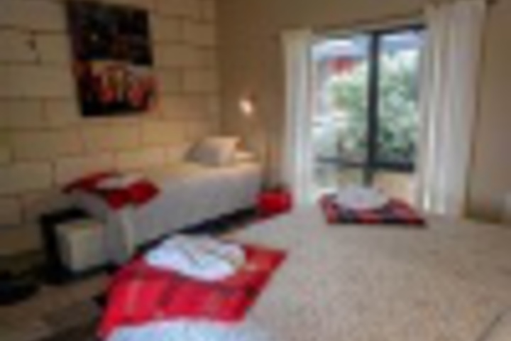 Room 100 of 252