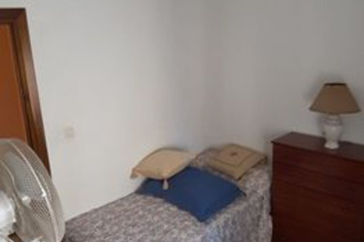 Room 7 of 33