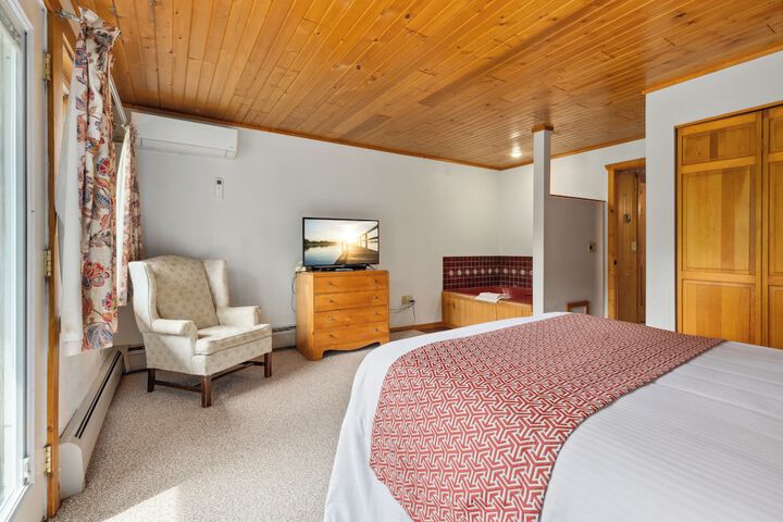 Room 33 of 191