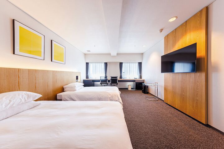 Room 19 of 48
