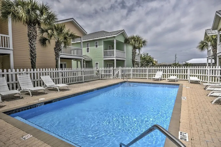 Pool 14 of 20