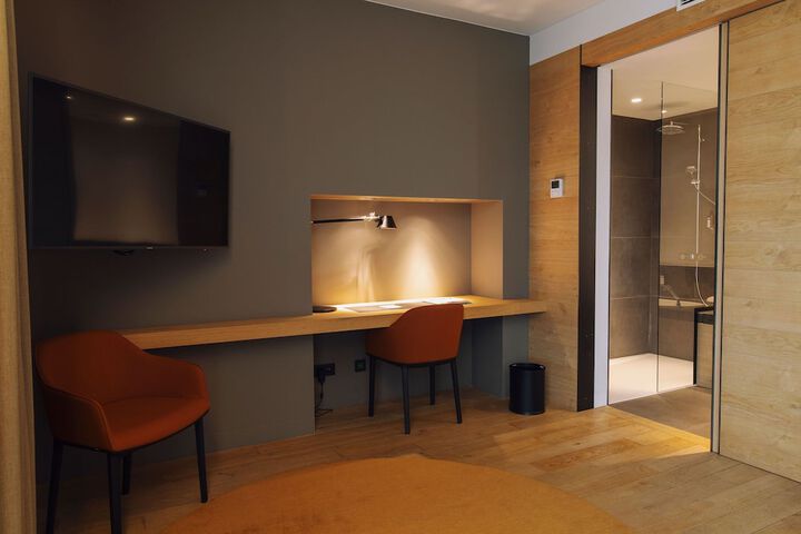 Room 6 of 57