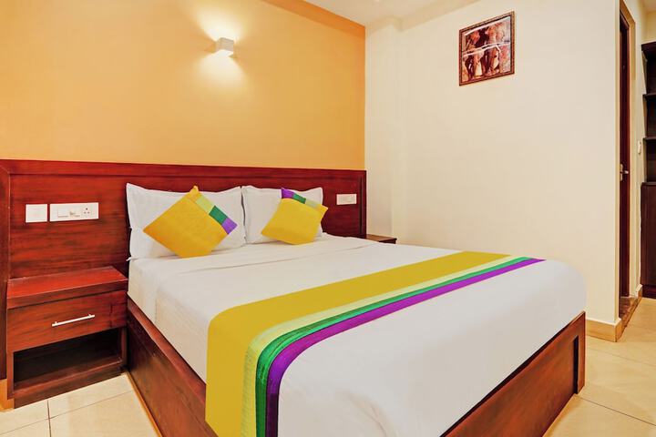 Room 5 of 20