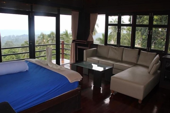 Room 5 of 26