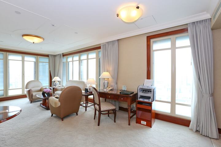 Room 15 of 39