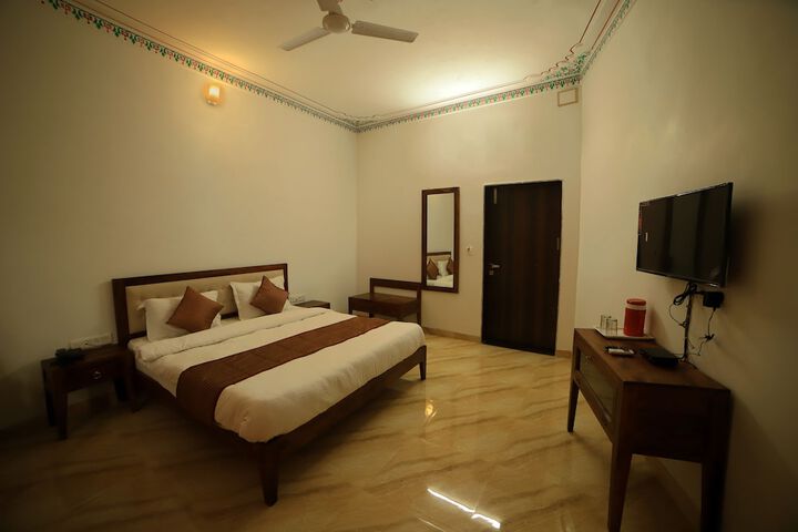 Room 10 of 48