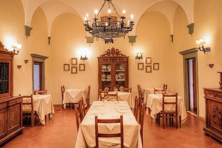 Dining 21 of 44