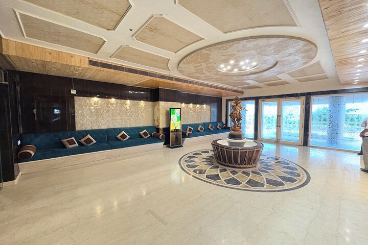 Hotel Interior 7 of 43