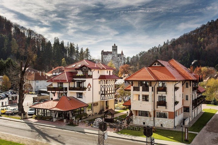 Casa Din Bran-Inn Center