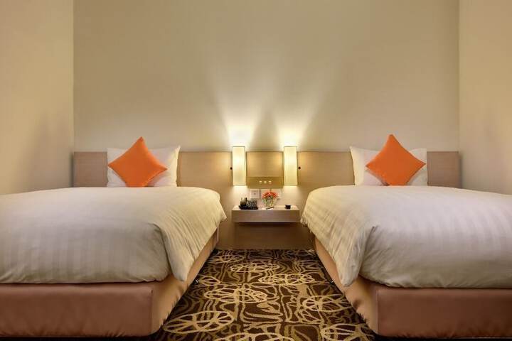 Room 8 of 21