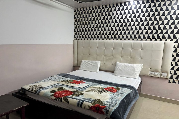 Room 16 of 39