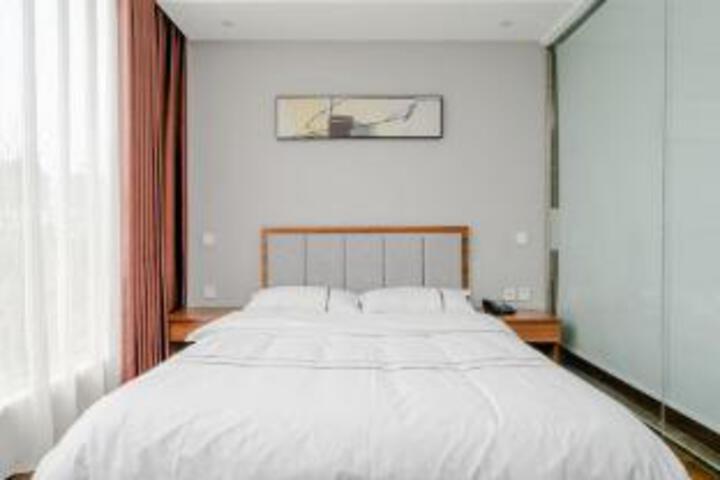 Room 5 of 5